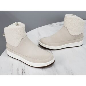 NEW NO BOX Aetrex Winnie Weatherproof Suede Sherpa Winter Boot Women SIZE 7‎